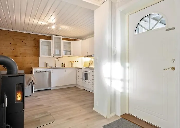 Central With Balcony, Self-check In & Private Entrance Appartement *