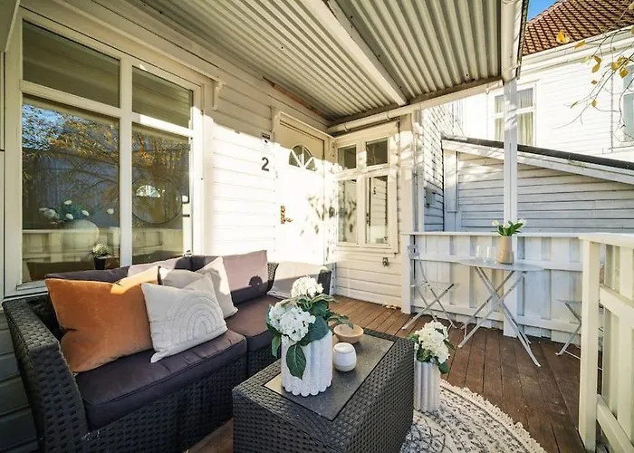 Central With Balcony, Self-check In & Private Entrance Appartement