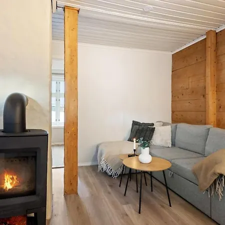 Central With Balcony, Self-check In & Private Entrance Daire Bergen